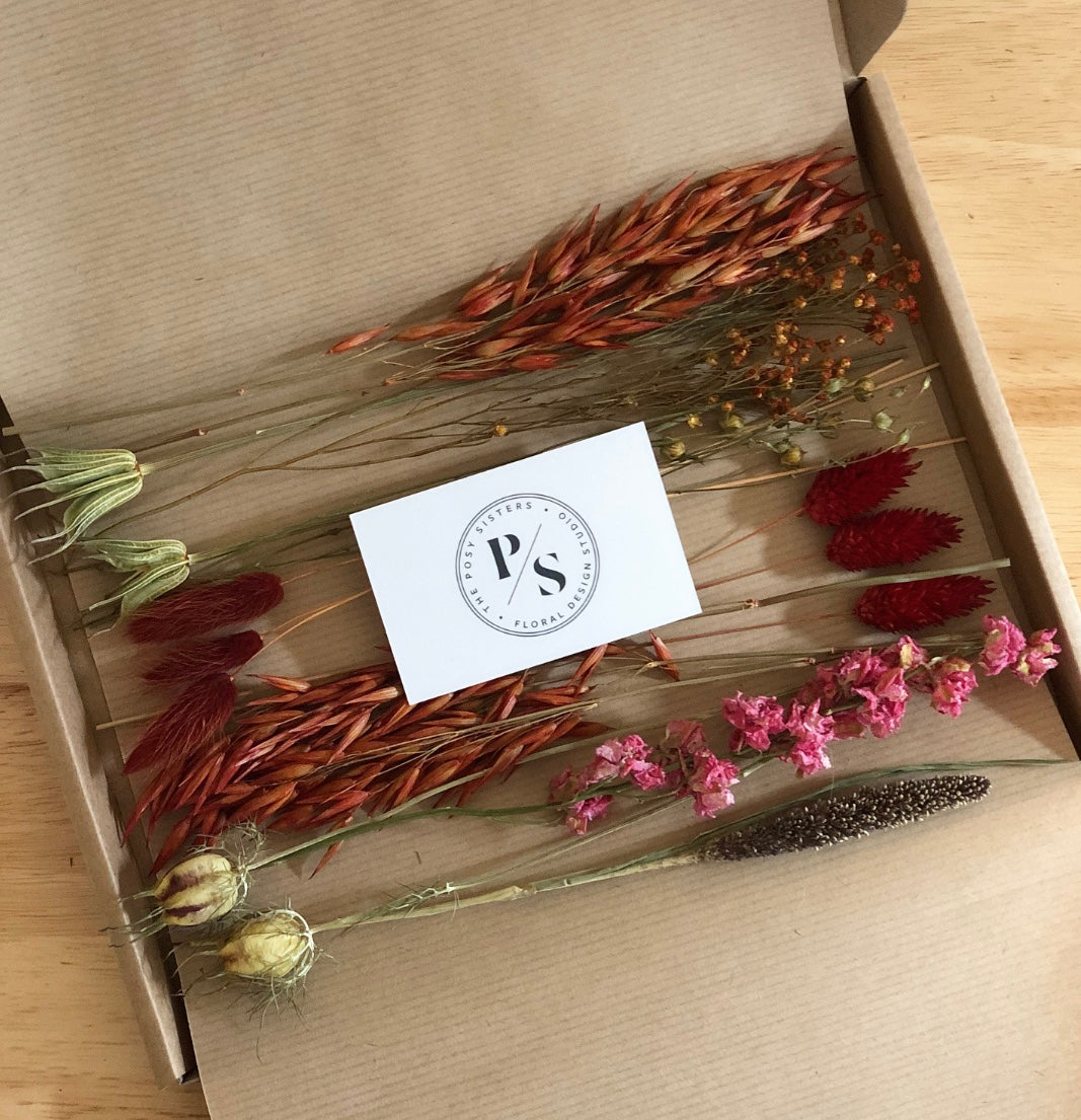 The Posy Sisters - Letterbox Dried Flowers // Cosy Days - UK Delivery